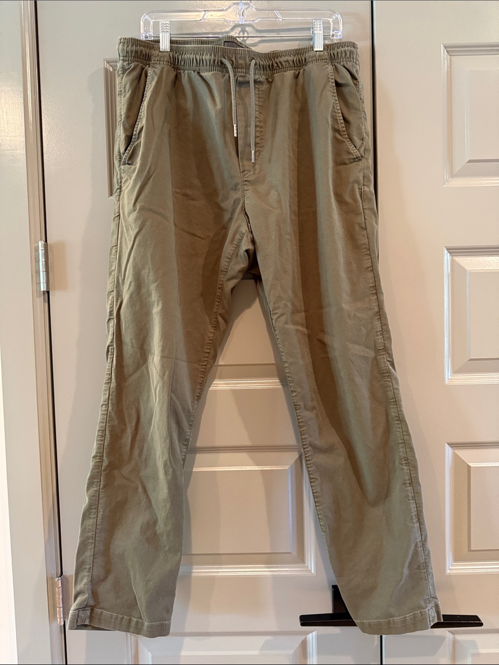 American Eagle Outfitters Olive Drawstring Chinos for Men
